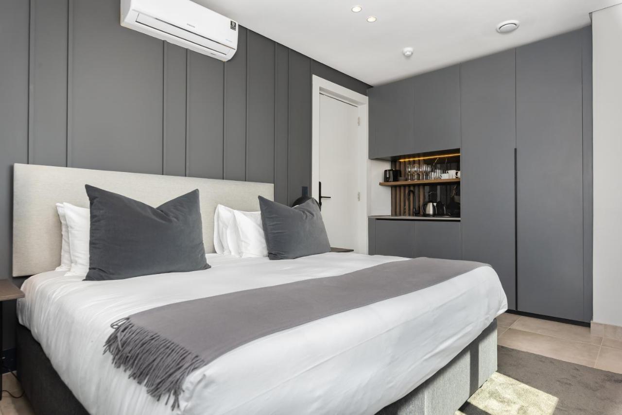 One Calais Luxury * Cape Town