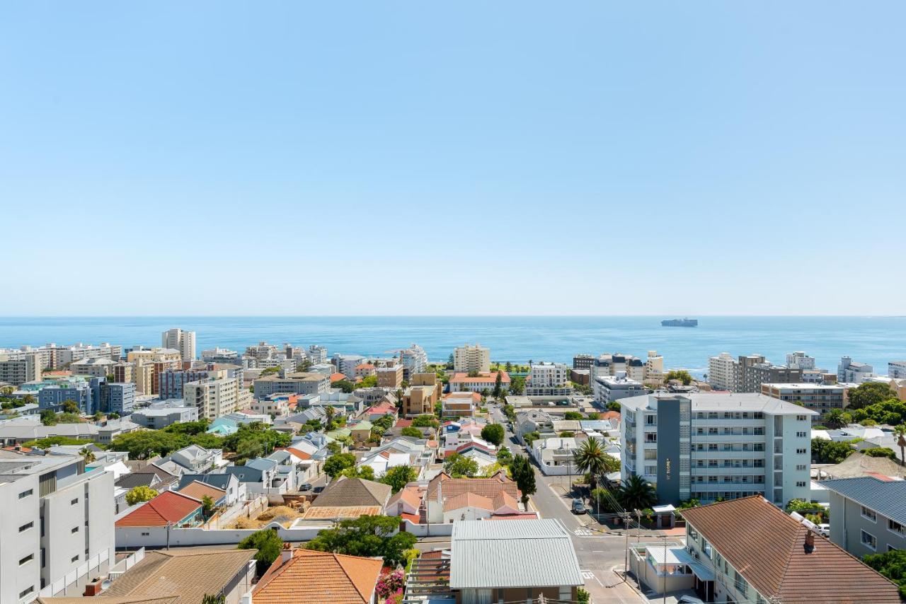 One Calais Luxury Apartment